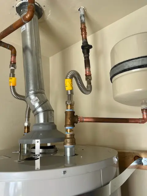 Water heater installation and plumbing repair in Croissant Park